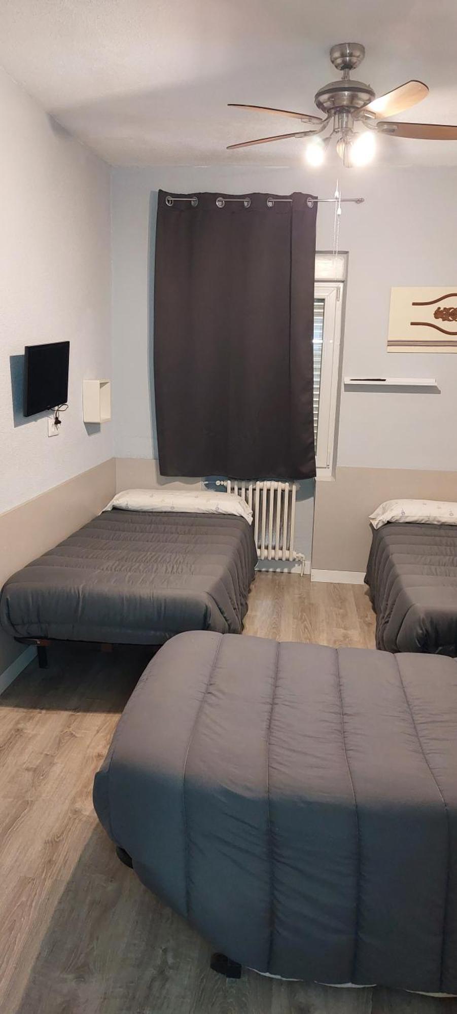 Hostal Rosales Aranda de Duero Extérieur photo