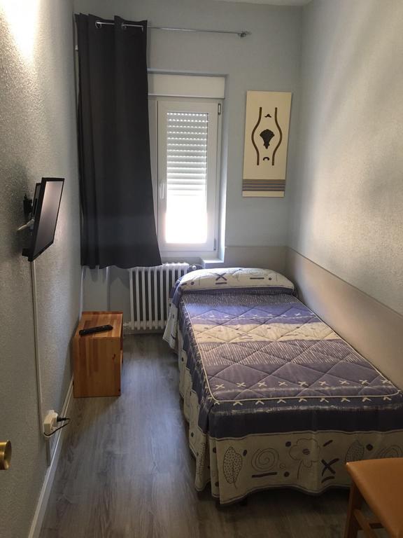 Hostal Rosales Aranda de Duero Extérieur photo